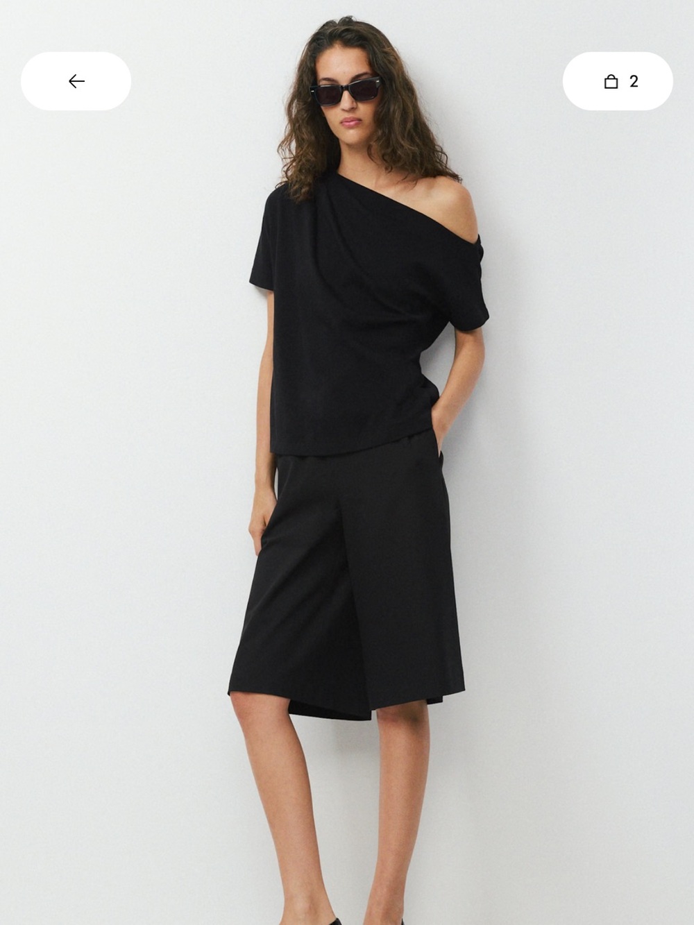 Aritzia Script top - black, XS